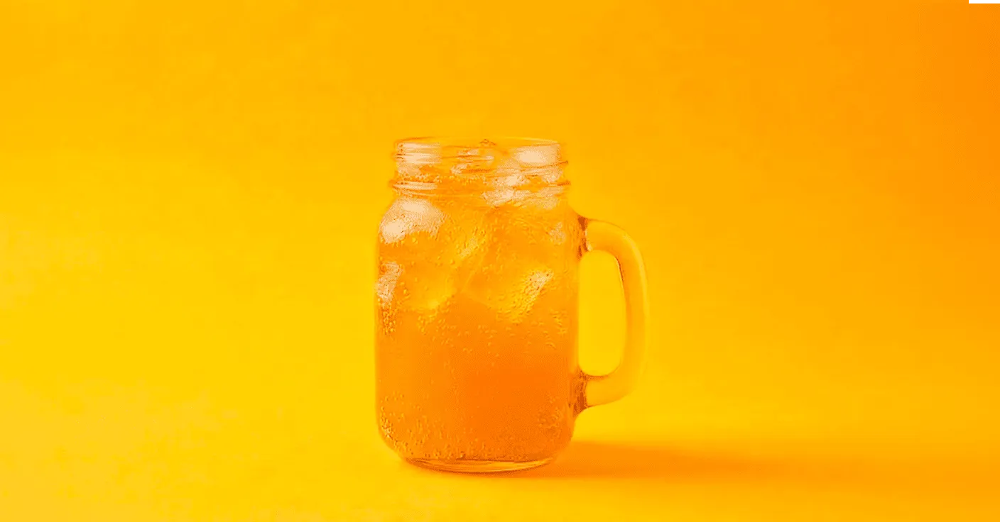 Limonada de mango con agua mineral Moon Burger